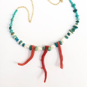 Coral, pearl and opalina necklace