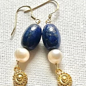 Lapis lazuli and pearl earrings