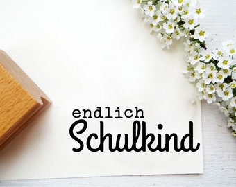 Stempel "endlich Schulkind" für Einladungskarten, Einschulungsgeschenke oder Geschenkpapier