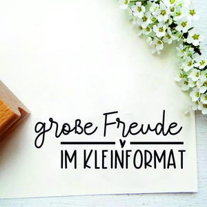 Stempeltext "große Freude im Kleinformat" für Geschenke zur Geburt oder schöne Kleinigkeiten