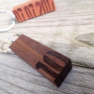 key ring wooden wedding image 3