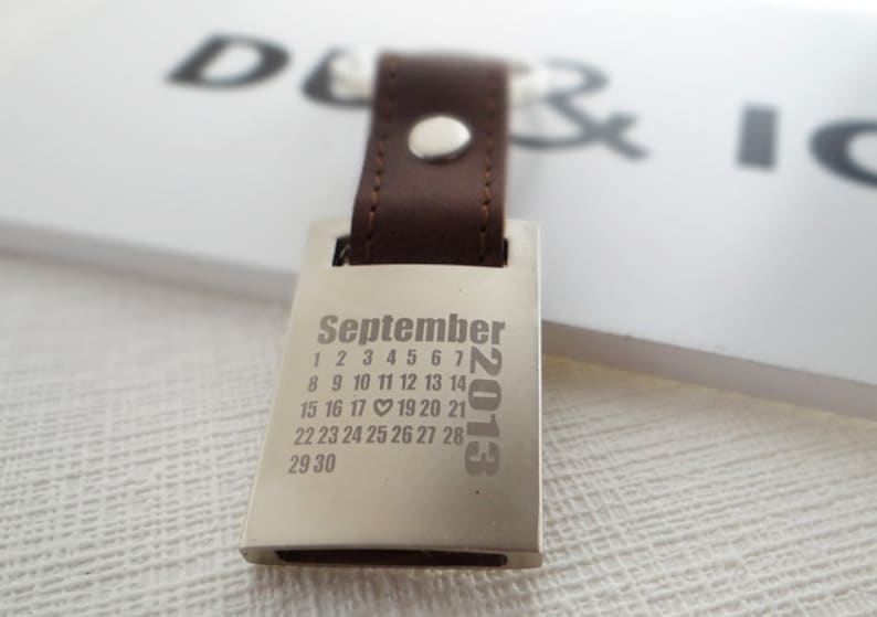 Keychain, personalised, text of your choice, date, leather, calendar, love image 1