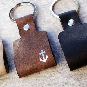 Anchor leather keychain image 3