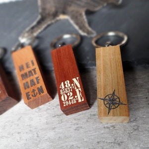 Personalized wooden keyring with your own text image 3