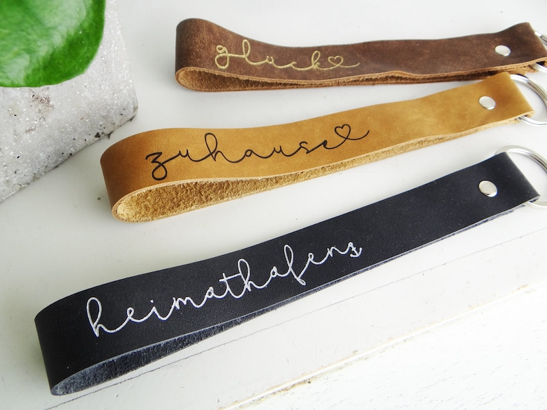 Leather keychain personalized with name, text image 2