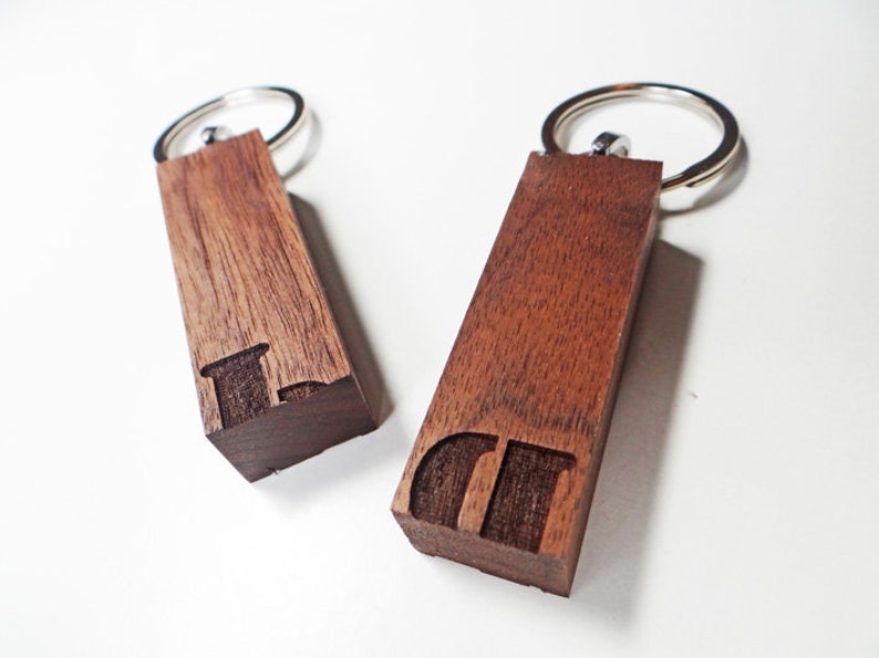 Schlüsselanhänger aus Holz Puzzle zdjęcie 4