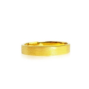 7.5 grams  24k gold ring 3.5 mm ring