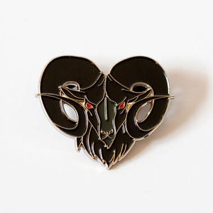 Broche de esmalte Baphomet • Broche de lapela com cabeça de cabra oculta • Acessório gótico de bruxa • Broche Philip preto • Broche de jaqueta gótica • Estética sombria