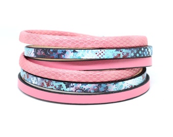 Frauen buntes Lederarmband mit Magnetverschluss, Boho Print Armband für Frau, Wickelarmband aus Leder, Geschenk zum Jahrestag