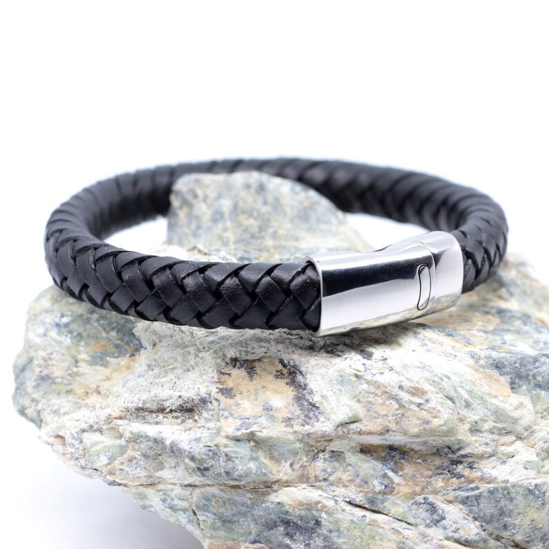 Instant | Minimalist Black & White Watch with Leather Straps for Men - Wrist Watches