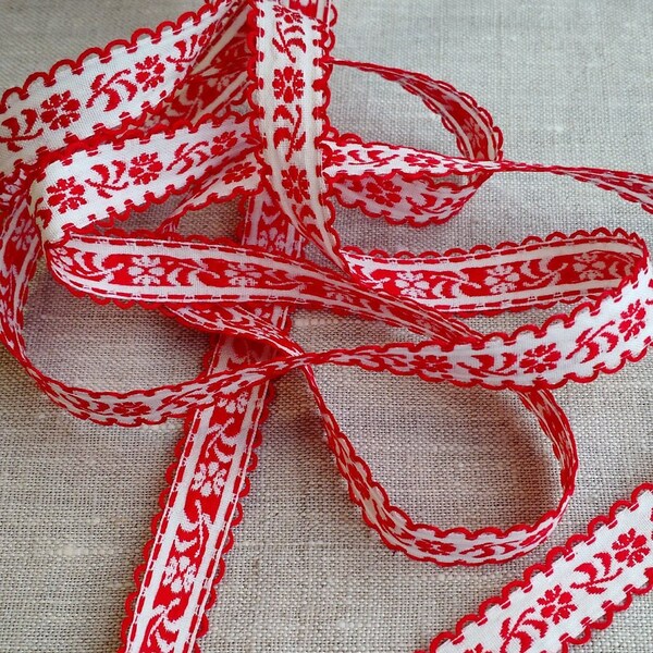 Charming Floral Vintage Cotton Trim, Red and White, Ribbon, Trimming, Sewing, Craft, Decor, Cute, Retro, Cottage, Scrapbooking, Cottagecore