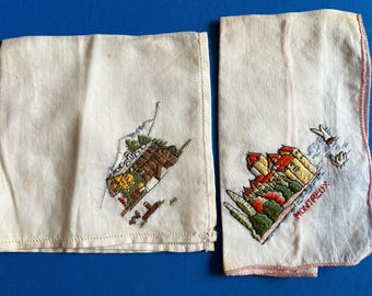 Coppia di fazzoletti svizzeri d'epoca con ricami: souvenir di viaggio dalla Svizzera
