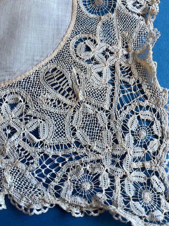 Antique Vintage Handkerchief with a Handmade Lace… - image 5