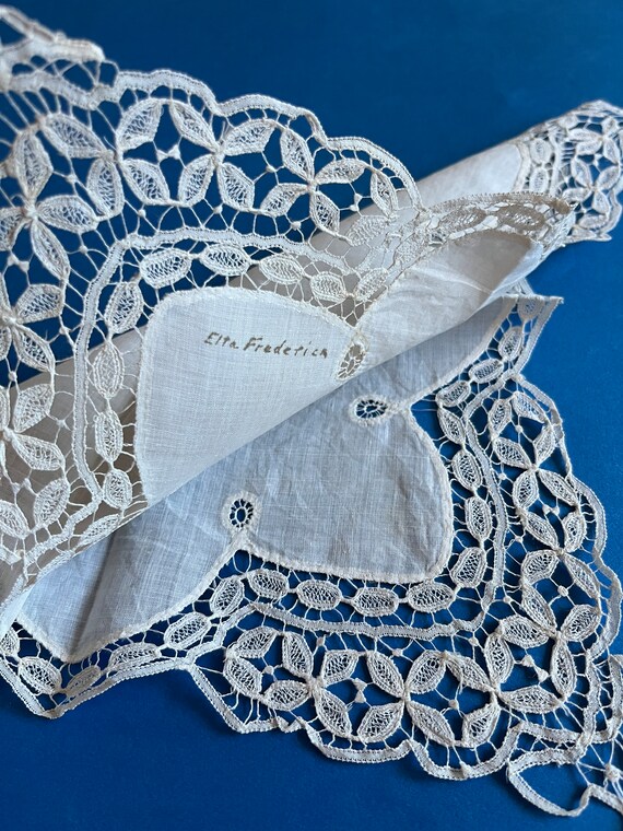 Antique Vintage Handkerchief with a Handmade Lace… - image 4