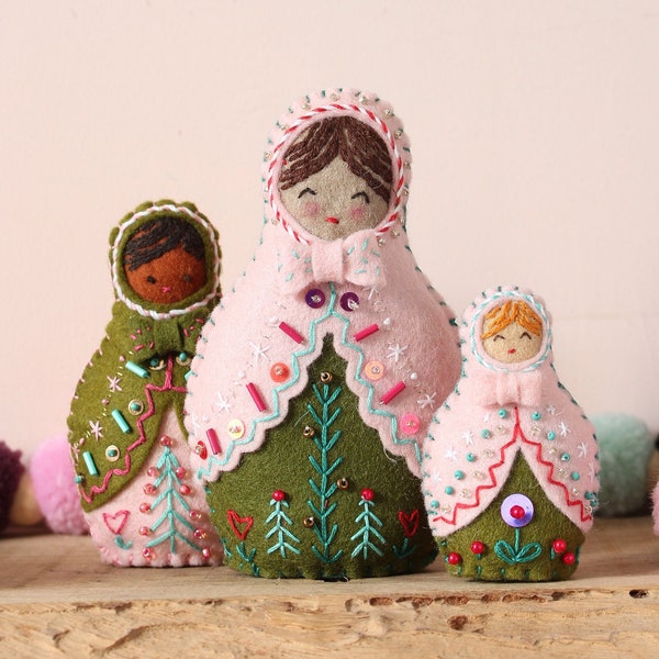 Embroidered felt Russian nesting dolls downloadable pattern