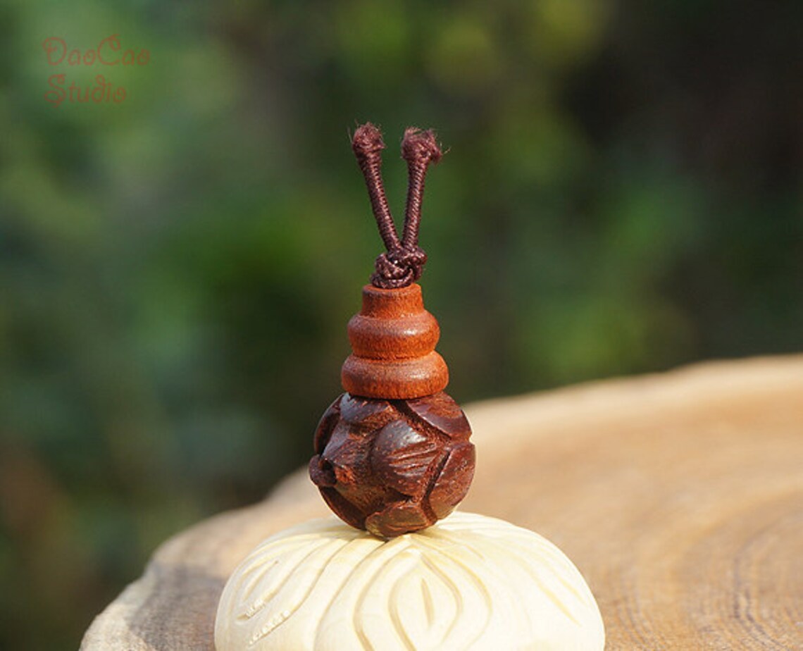 Natural Wood Bead Guru Beads 1pcs Red Sandalwood Bead Carved Etsy