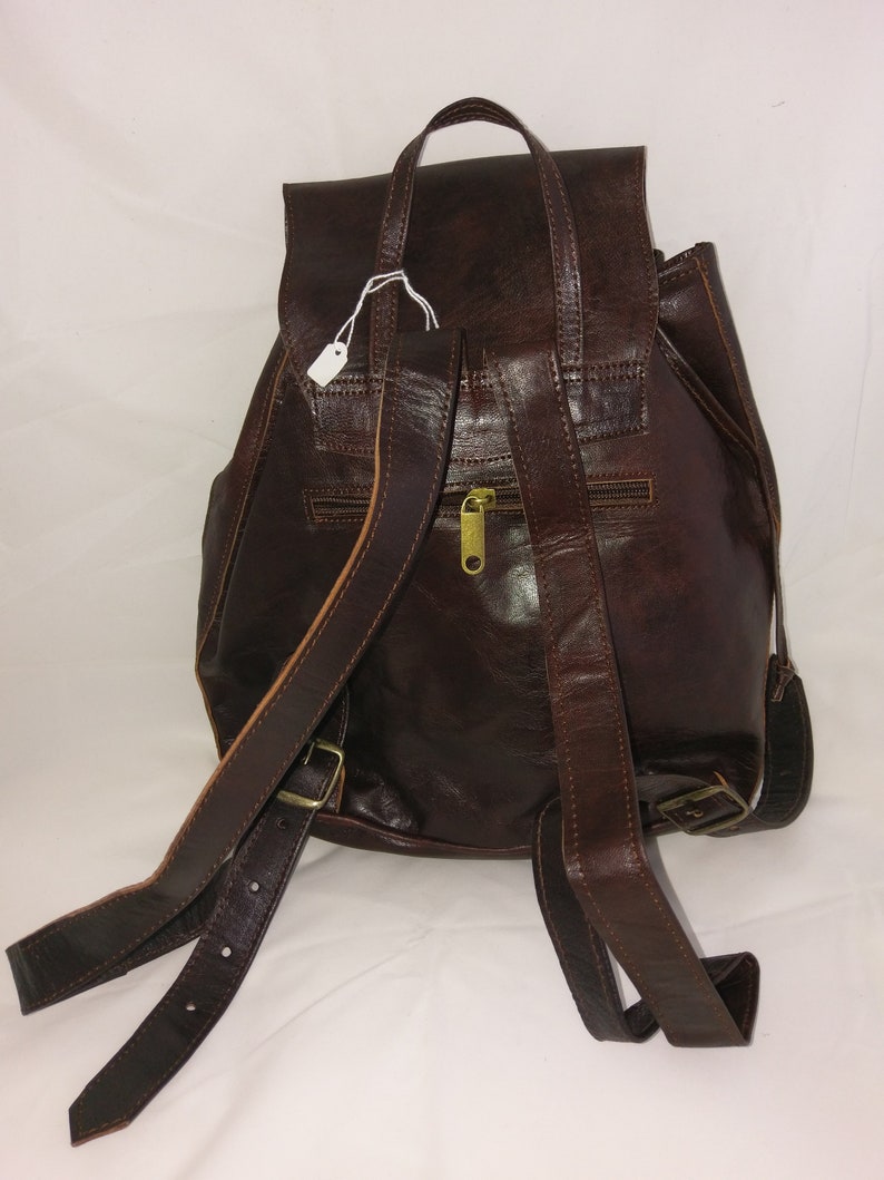 bag in deep coffee brown colour an Leather backpack