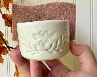 Handmade Ceramic Bee Sponge Holder, Farmhouse Kitchen Decor, Gift for Mom, Kitchen Tools, French Country Pottery, Vermont Pottery