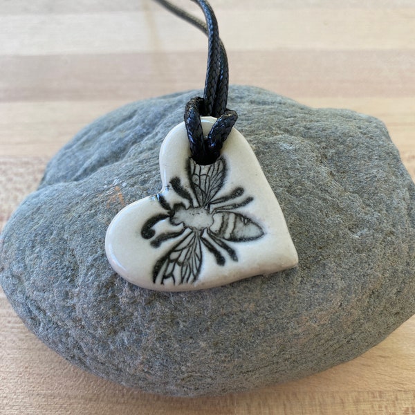 Bee Necklace Pendant, Spa Gift for Her, Boho Jewelry, Ceramic Diffuser, Aromatherapy Necklace, Aromatherapy Pendant, Diffuser Pendant