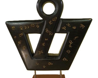 DZE - original wood sculpture by George Troyanov