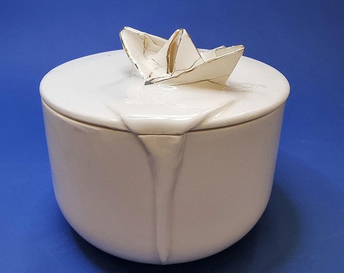 BOAT V - porcelain sculptural bowl by Zlatina Krusteva