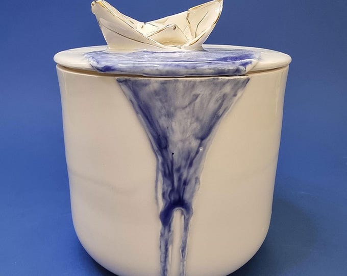 BOAT III - porcelain sculptural bowl by Zlatina Krusteva