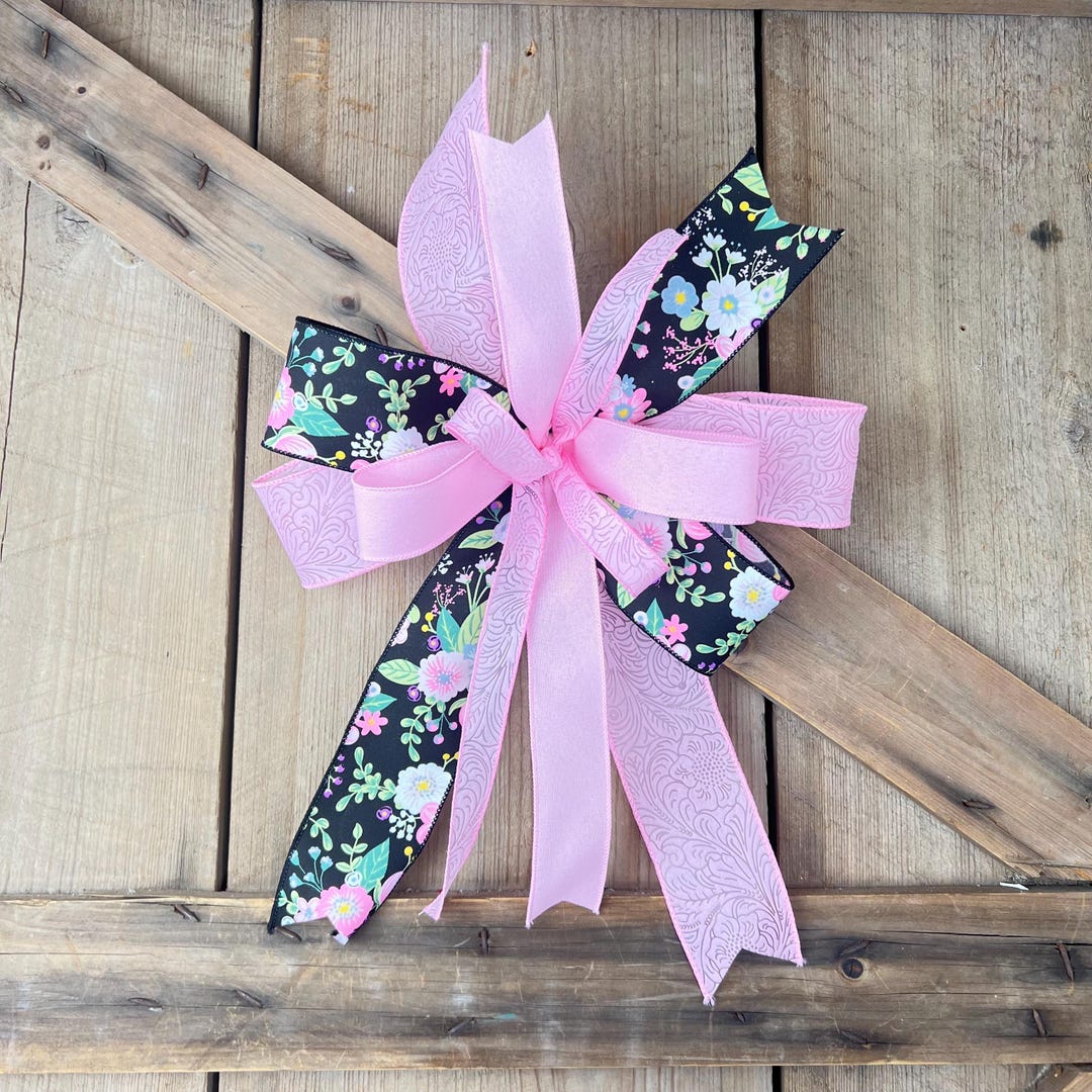 Floral Wreath Bow: Pink, Black, and Green Spring Decor - Etsy