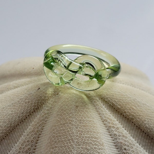 Love Knot Ring, Resin Ring, Lightweight Ring, Acrylic Light Green Color Ring, Cute Minimalist Ring, Great Gift For Girl ~ Woman