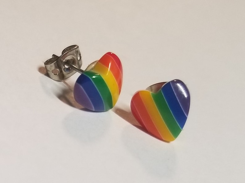 Vintage Laminated Lucite plastic Heart Rainbow Simple Earrings