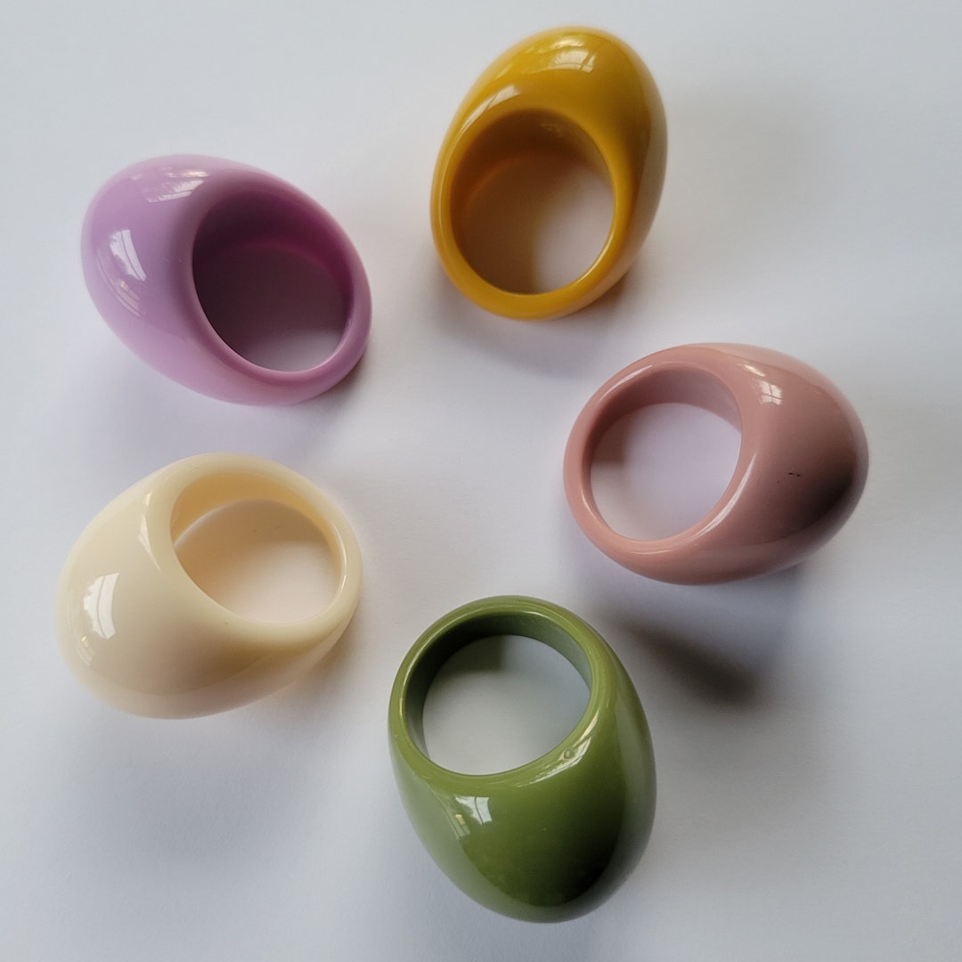 Simple Acrylic Resin Ring Solid Color Size 8, Lightweight Candy Color ...