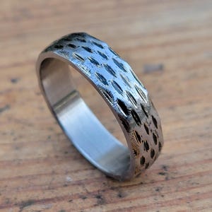 Chiseled Design Handmade Steel Iron Band Ring Wedding Everyday wear, Size 11.5, 6 mm wide Ring