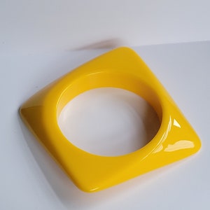 Acrylic Resin Yellow Bracelet / Bangle
