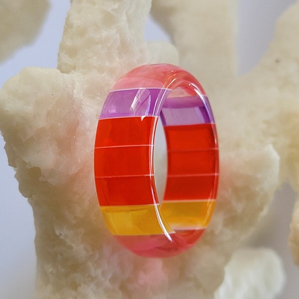 Retro Laminated, Stripe Acrylic / Resin layered Ring Multi Color, Colorful ring, lightweight  ring, Size: 8, 7.5mm wide.