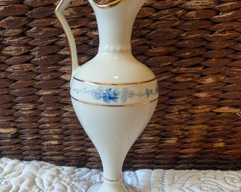 Jarrón miniatura floral azul y blanco de porcelana vintage Kaolena, jarrón pequeño de 6 pulgadas, elegante diseño regio, decoración, regalo de boda, decoración azul y blanca