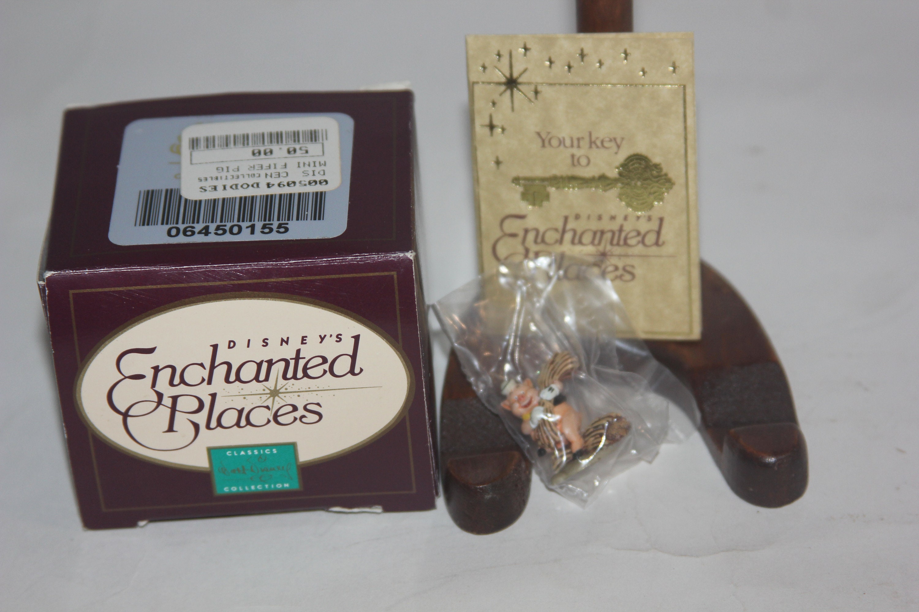 WDCC Walt Disney Enchanted Places Miniatures Fifer Pig Figurine COA & Box  Miniature Disney Collectible Gift Three Little Pigs Gift 