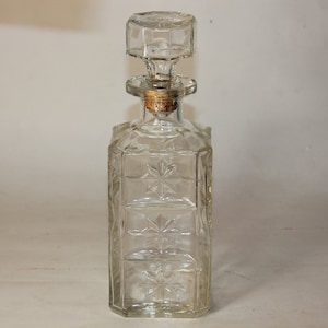 Vintage Cut Glass Liquor Whiskey Bottle Decanter w/Stopper - Vtg Glass Decanter