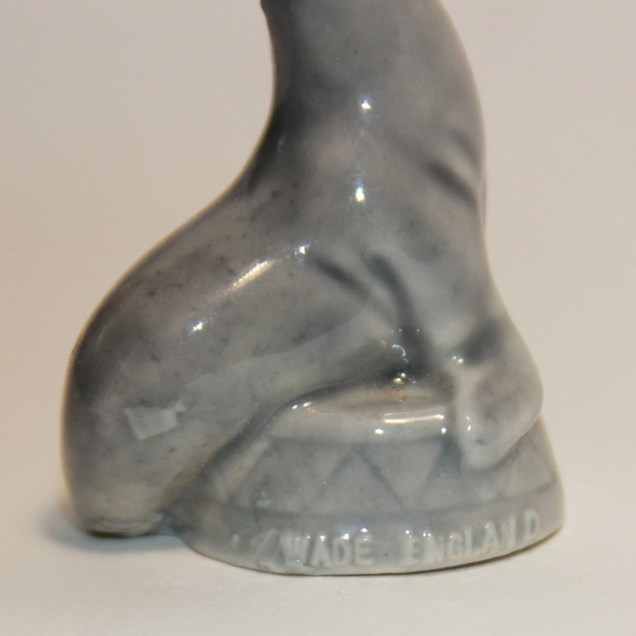 Vtg Wade Whimsies Figurine England Gray Miniature Grey Seal Etsy France