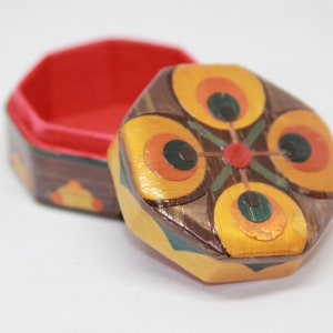 Vintage Chinese Bamboo / Wood design/FlowerTrinket box With lid - red Interior box - Small jewelry/trinket gift box