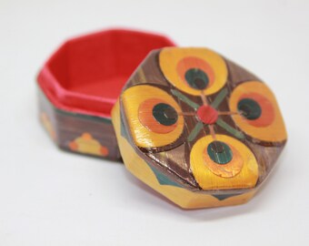 Vintage Chinese Bamboo / Wood design/FlowerTrinket box With lid - red Interior box - Small jewelry/trinket gift box