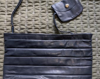 vtg Dark Navy Blue/Black Wristlet clutch purse Hand Bag Striped made in Korea Minimalist Korean Fashion Vtg accessory bag simple purse gift