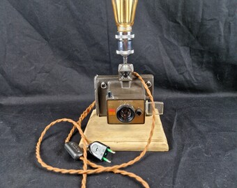 Lampe Design Artisanale En Forme D'appareil Photo Polaroid - Neuve