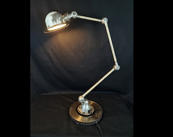 JIELDE industrial workshop lamp 3 green arms on brake disc base.