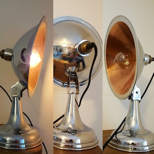 LAMPE décorative sur la base d&#39;un ancien chauffage à résistance. Chrome & cuivre, ampoule décorative LED forme edison