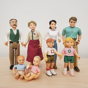 You Choose - Fisher Price Loving Family Doll Lot. Nursery, Dad, Baby, Twins, Toddler, Grandma, Mom, Grandpa, Brother, Sister 1998 VGUC lot