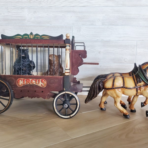 Vintage Barnum & Bailey Circus Wagon antique collectable from 1920's XL, With two bears and two horses, Rare find