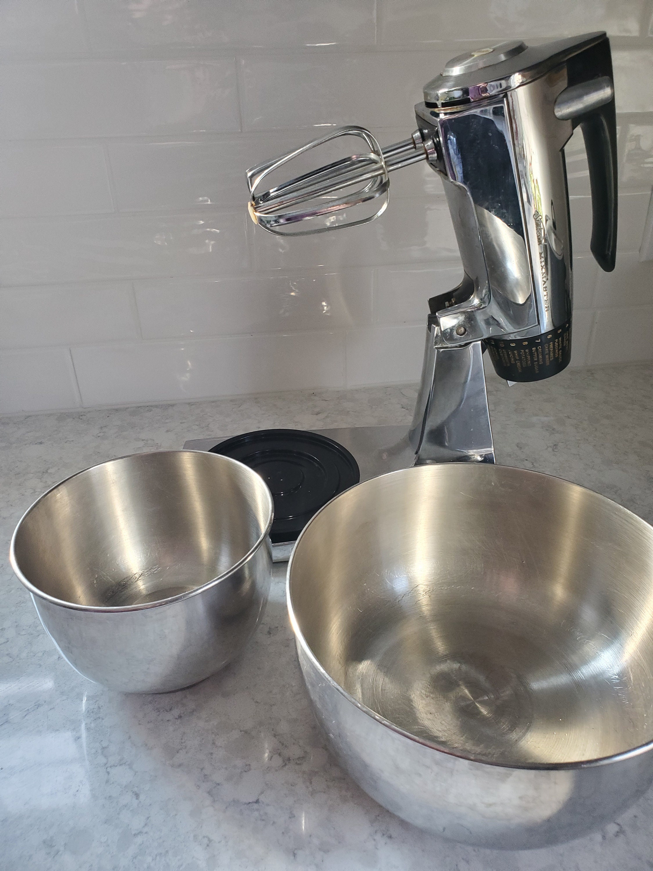 Vintage 70's Sunbeam Mixmaster Stainless Steel/chrome 12 Speed Metal