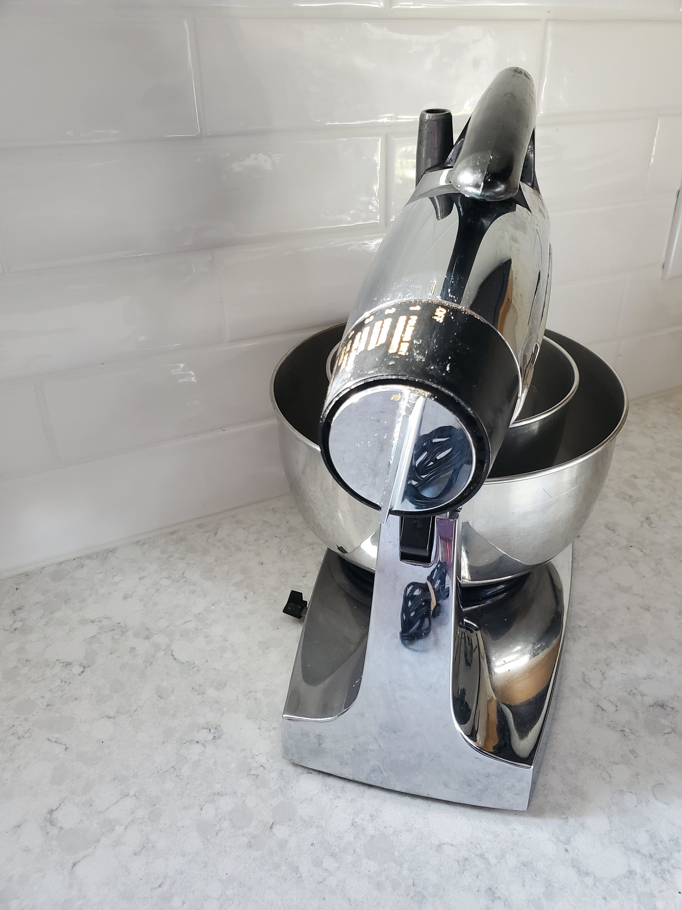 Vintage 70's Sunbeam Mixmaster Stainless Steel/chrome 12 Speed Metal