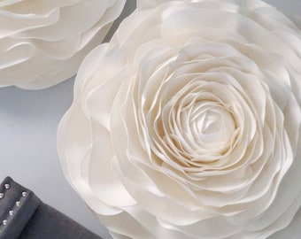 Oversize ranunculus