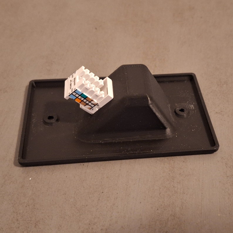 Angled Recessed Wallplate for Keystone (RJ45, Cat6, HDMI, Coax, Etc ...