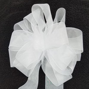 1 Wedding bow: Organza wedding pew or chair bow